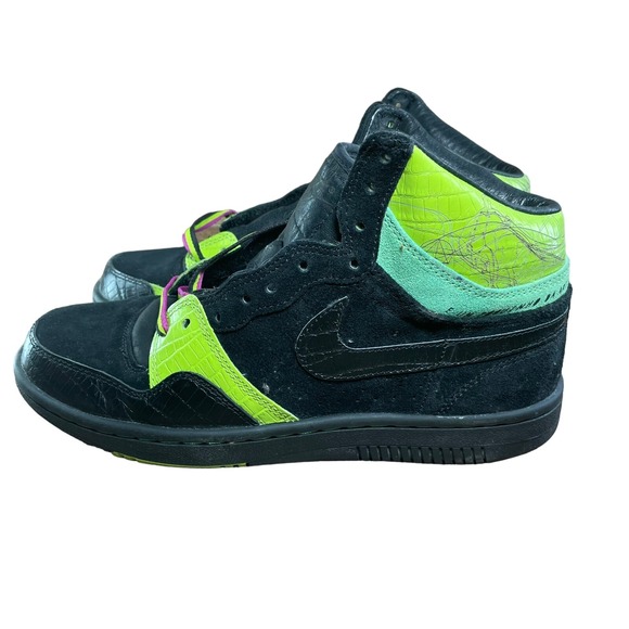 Nike Other - Nike Le Terme Swoosh Black and Green Sneakers‎ 313385-003 Men's SIZE 8.5